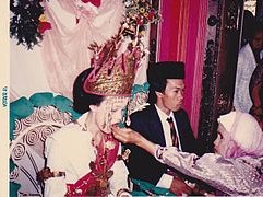 Bentuk Gaun Pengantin Muslim Ala India Nkde Wikizero National Costume Of Indonesia