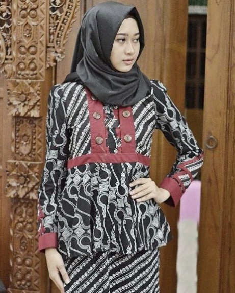 Design Baju Ke Pesta Pernikahan Muslimah 3id6 25 Koleksi Baju Pesta Batik Muslim Gaya Modern 2019