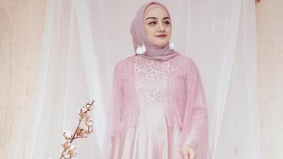 Design Baju Ke Pesta Pernikahan Muslimah Zwd9 Makin Kece Ke Resepsi Pernikahan Dengan Busana Muslim