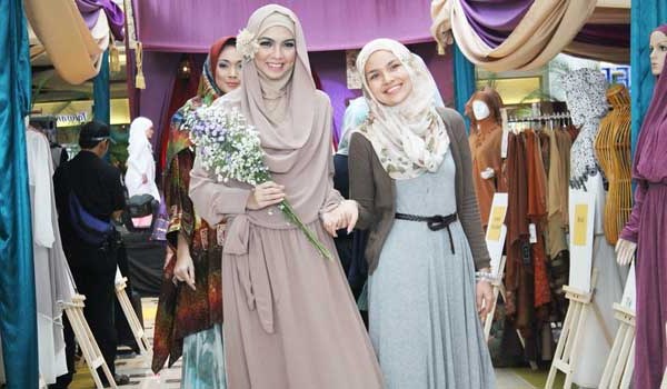 Design Baju Pengantin Muslim Terbaru Bqdd This is Me Fashion Chapter 3 Muslimah In Fashion Retro