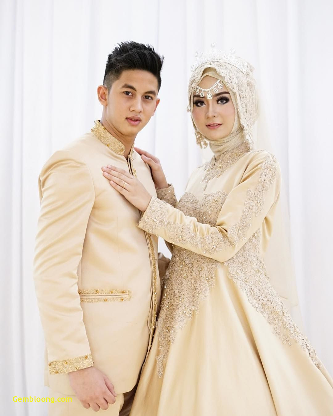 Gaun Sederhana Pengantin Berhijab Awesome 12 Desain Gaun Pernikahan Muslimah Elegan Nan Sederhana