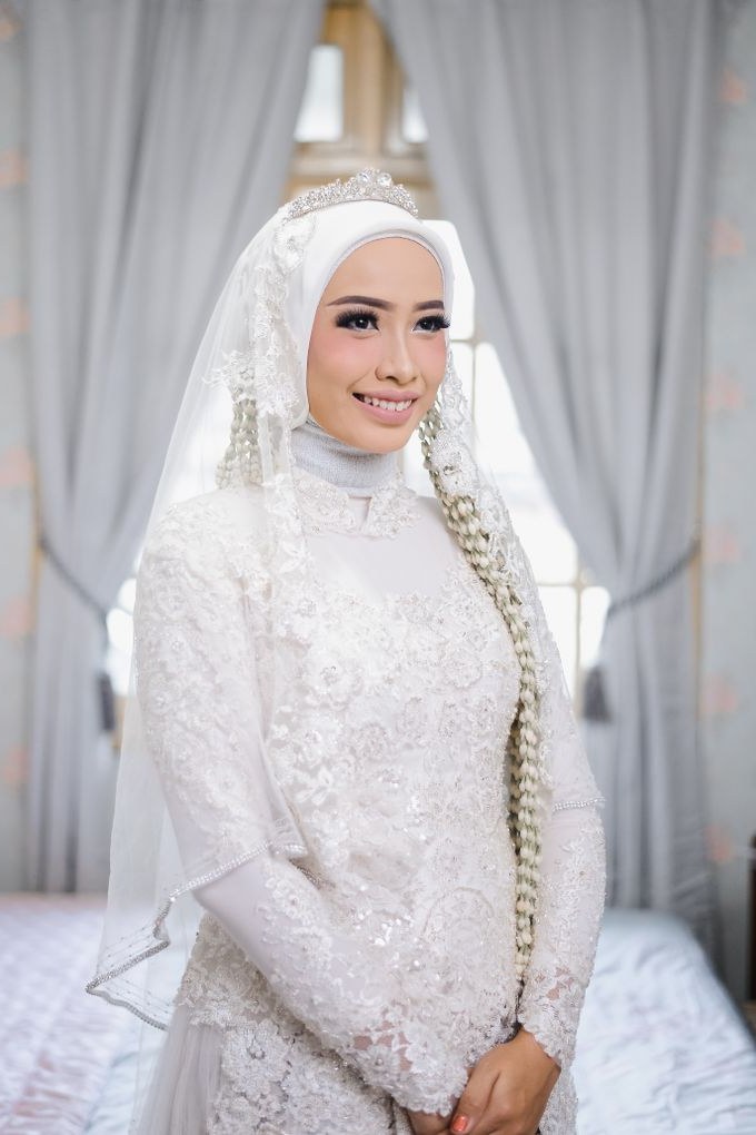 Ide Dress Pernikahan Muslimah 3id6 Kebaya Akad Nikah White Elegant by Laksmi Kebaya Muslimah
