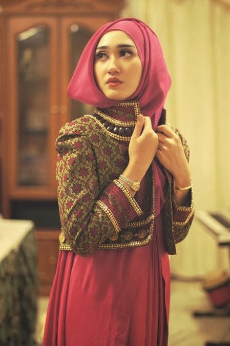 Bentuk Baju Gamis Untuk Acara Pernikahan Drdp Pesona Batik Nusantara Yang Indah Dan Menawan Untuk Muslimah