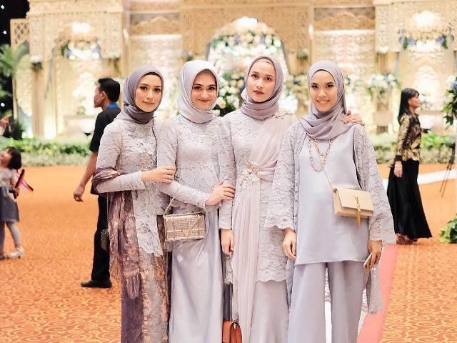 Design Gamis Untuk Acara Resepsi Pernikahan Thdr Padu Padan Hijab Simpel Dan Elegan Untuk Pesta Pernikahan