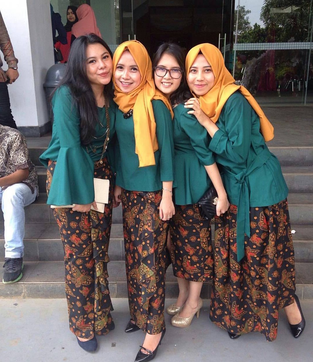 Ide Inspirasi Gaun Bridesmaid Hijab S5d8 Kumpulan Hijab Untuk Kebaya Hijau