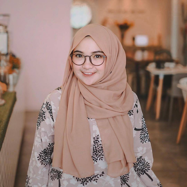 Tutorial Hijab Pashmina Untuk Muka Lebar – Ragam Muslim
