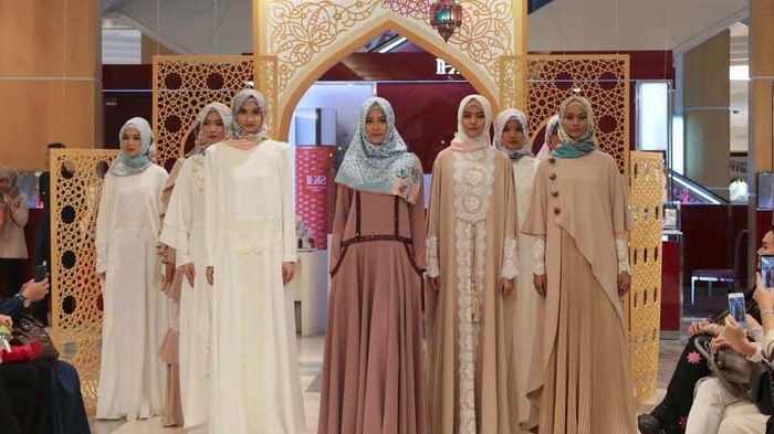 Bentuk Koleksi Baju Lebaran 2019 E9dx Raya Viral 2019 Fesyen Baju Raya 2020