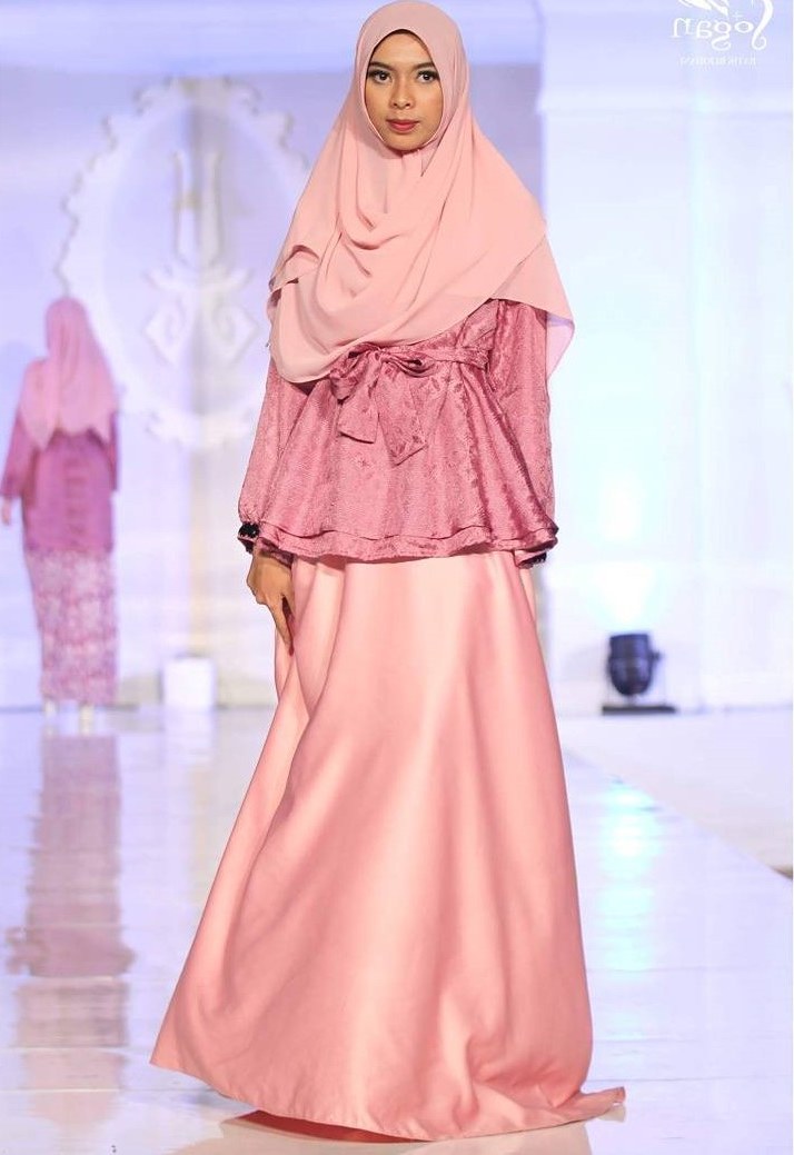 Bentuk Model Baju Lebaran Wanita 2018 Qwdq 20 Trend Model Baju Muslim Lebaran 2018 Casual Simple Dan
