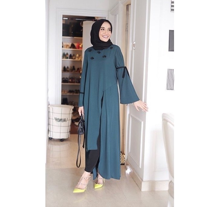 Design Baju Lebaran Zaskia Sungkar X8d1 6 Gaya Hijab Artis Indonesia Untuk Inspirasi Lebaran