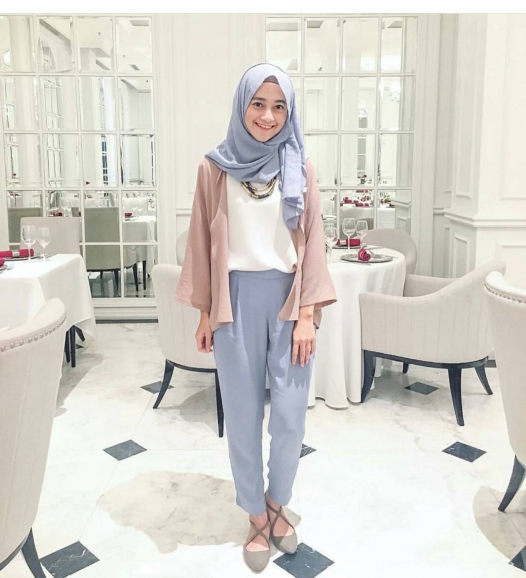 Design Fashion Muslimah Kekinian 9ddf 20 Trend Model Baju Muslim Lebaran 2018 Casual Simple Dan