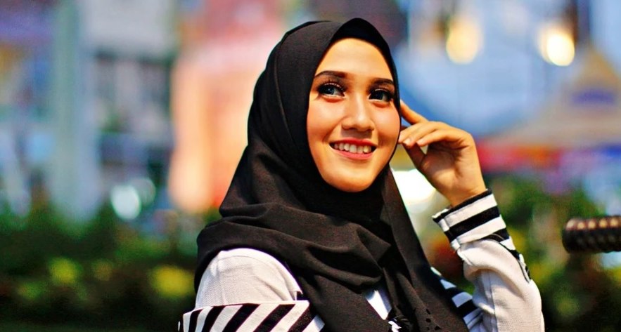 Design Fashion Muslimah Kekinian Ffdn Cara Menjadikan Fashion Hijab Muslimah Yang Anggun