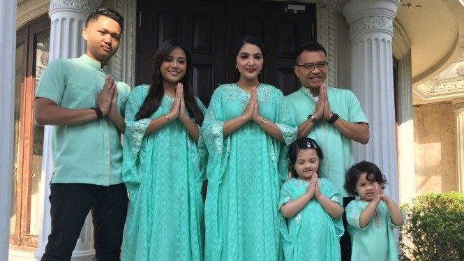 Design Warna Baju Lebaran 2019 Keluarga Ftd8 Alasan Keluarga Anang ashanty Pakai Baju Lebaran Warna Hijau