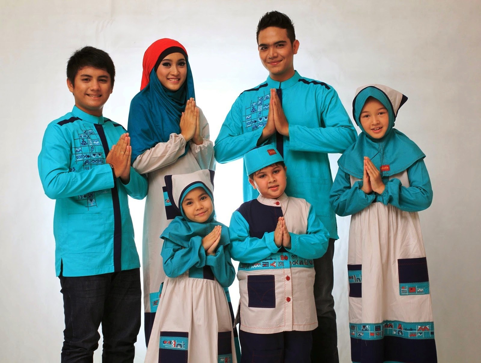 Ide Baju Lebaran 2018 Keluarga Tldn Model Baju Muslim Gamis Modern Terbaru 2018 Untuk Lebaran