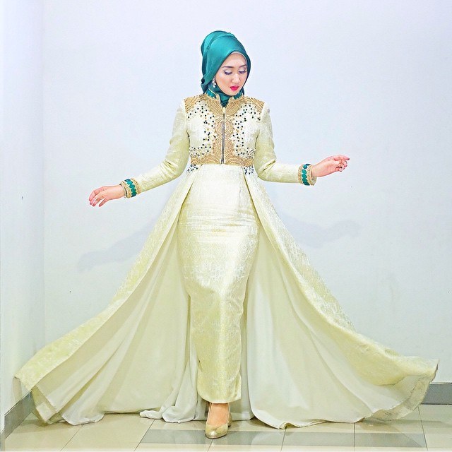 Ide Baju Lebaran Dian Pelangi Kvdd Trend Baju Muslim Dian Pelangi Bahan Satin Terbaru 2017