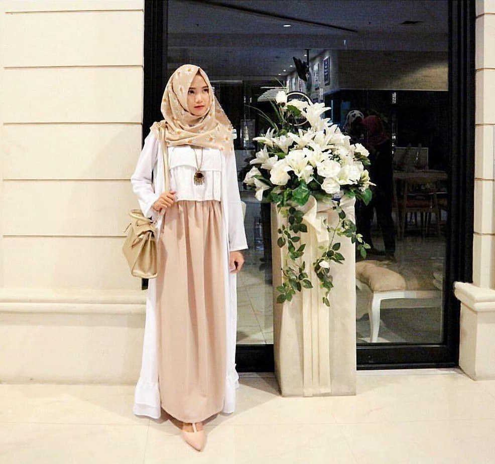 Inspirasi Baju Lebaran Casual 2019 Tldn 20 Trend Model Baju Muslim Lebaran 2018 Casual Simple Dan