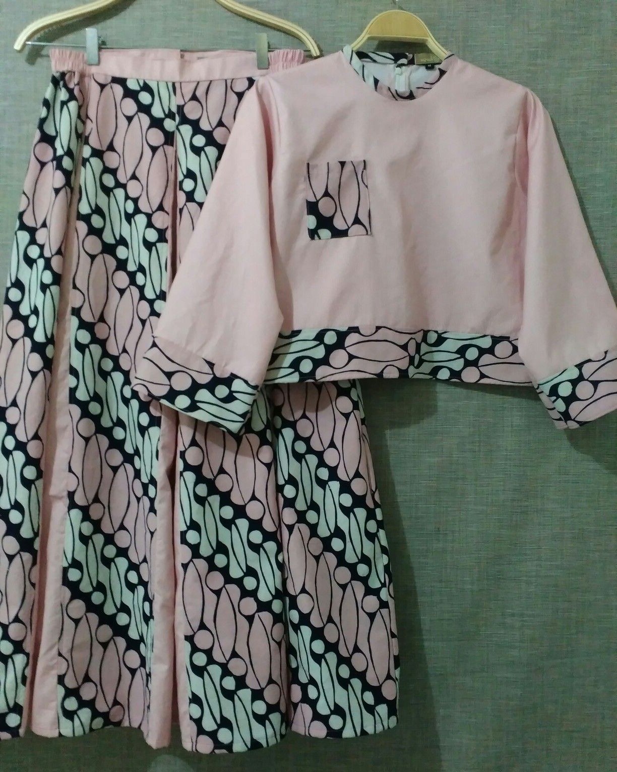 Model Baju Lebaran Untuk Nenek 0gdr Model Baju Gamis Batik Kombinasi Terbaru Trend Baju Batik