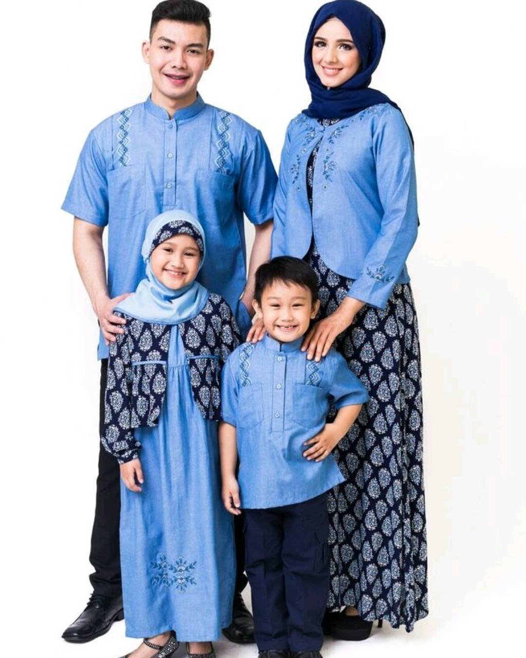 Model Model Baju Lebaran Keluarga Terbaru 2019 S1du Model Baju Keluarga Untuk Hari Raya Lebaran 2018