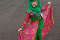Dress_muslim_anak_pesta_fashion_show_2_model.jpg