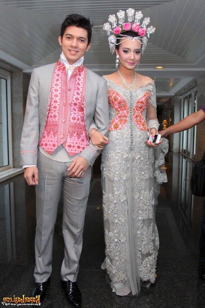 36 Model Baju Selayar Pengantin Muslim – Ragam Muslim