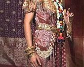 Bentuk Gaun Pengantin Muslim Ala India E9dx National Costume Of Indonesia