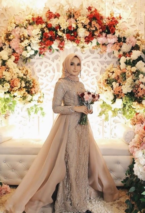 Bentuk Gaun Pengantin Muslimah Warna Merah Marun U3dh 16 Gaun Pengantin