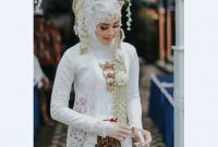 Bentuk Kebaya Pernikahan Muslimah Terindah Budm Kebaya Pengantin Muslimah Putih