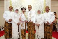 Design Baju Muslim Pengantin Modern 8ydm 45 Model Baju Kebaya orang Tua Pengantin Terbaru 2019