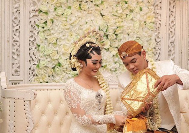 Design Gaun Pengantin Muslimah Adat Jawa S1du Mengenal Prosesi Pernikahan Adat Jawa V&amp;co Jewellery News