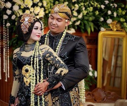 Ide Baju Pengantin Muslim Adat Jawa Thdr Dodotan Adat Jawa Dodotan ...