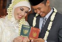Ide Baju Pengantin Muslimah Q0d4 17 Foto Pengantin Dg Baju Gaun Kebaya Pengantin Muslim