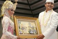Inspirasi Baju Pengantin Muslim Adat Sunda 4pde Cantik Ini Dia Pakaian Pengantin Adat Sunda Yang Elegan