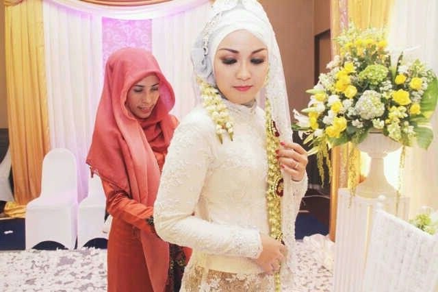 Inspirasi Baju Pengantin Muslim Adat Sunda 87dx My Wedding Ceremony June 8th 2013 Pearly White Moslem
