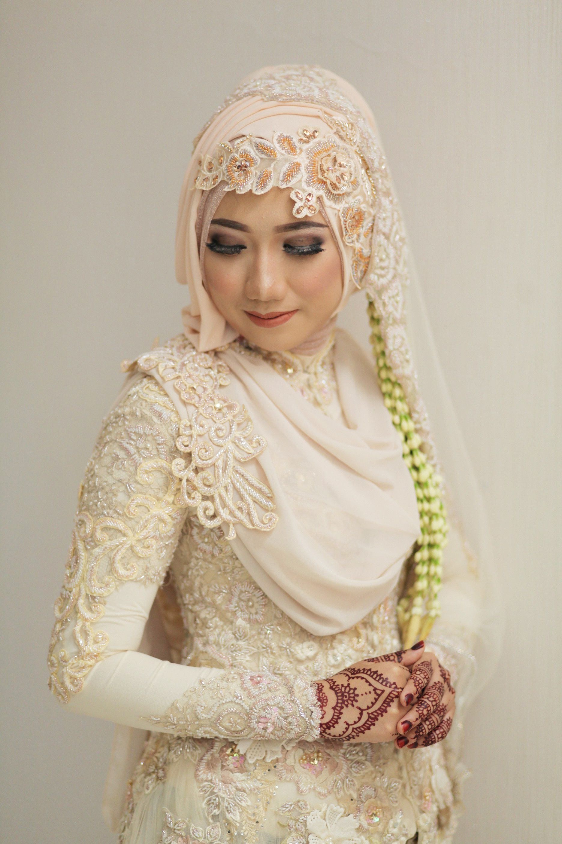Model Gaun Pengiring Pengantin Muslim Dwdk Awalia Nofitasari Awalianofitasar On Pinterest