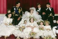 Model Gaun Pengiring Pengantin Muslim Y7du Jarum Masih Tertinggal Pada Gaun Pengantin Putri Diana