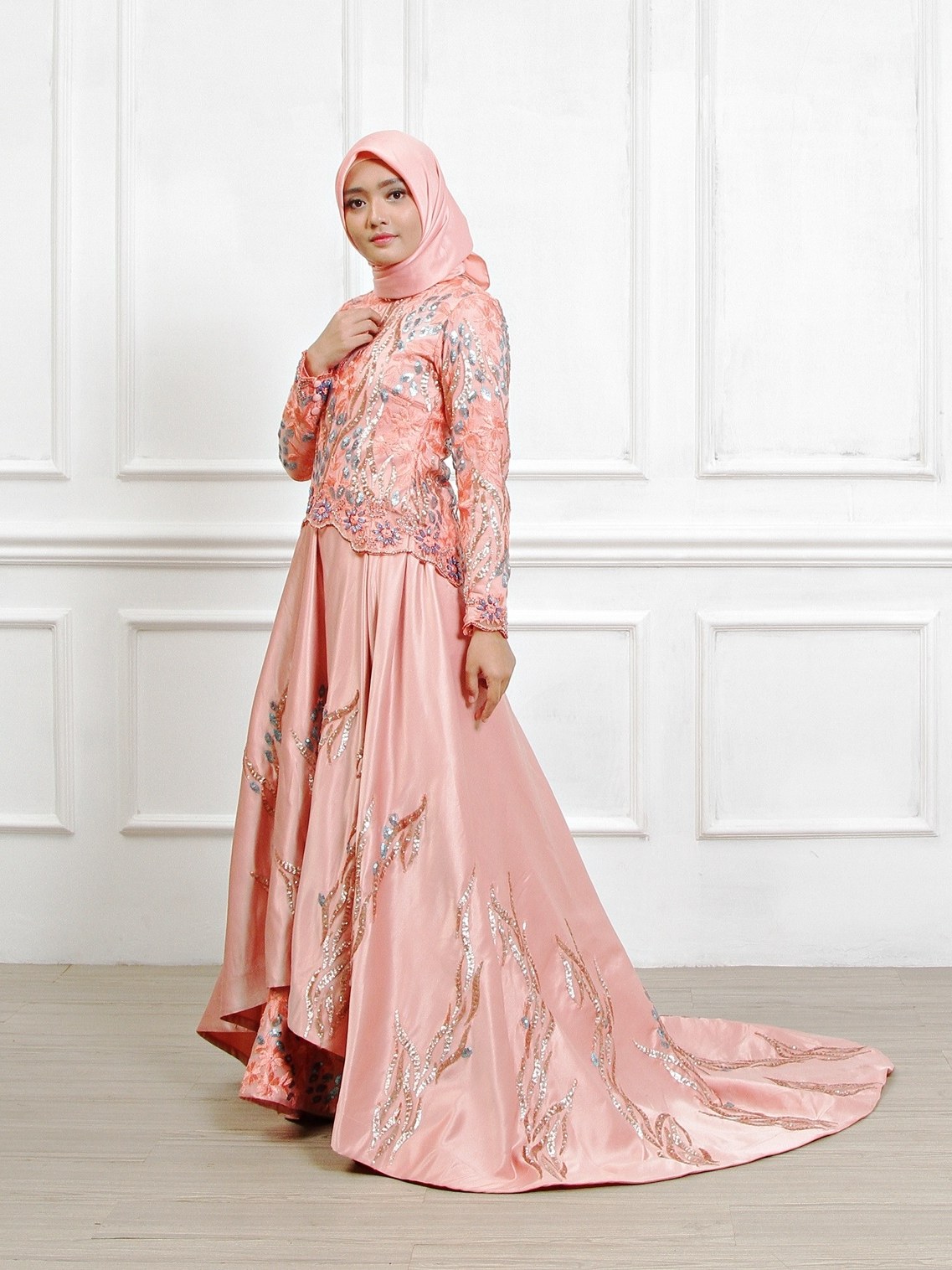 40 Bentuk Sewa  Baju  Pengantin  Muslimah  Modern Ragam Muslim