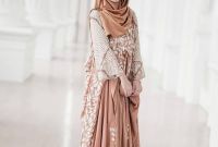 Bentuk Baju Gamis Untuk Acara Pernikahan X8d1 Musim Nikah Ini Mix and Match Baju Gamis Batik Yang Cocok