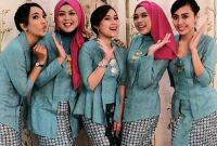 Bentuk Gamis Untuk Seragam Pernikahan Budm 1 708 Suka 70 Komentar Inspirasi Kebaya Dan Gaun