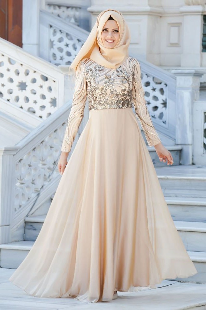 Inspirasi Desain Bridesmaid Hijab S1du Neva Style evening Dress Lace Detailed Gold Hijab Dress