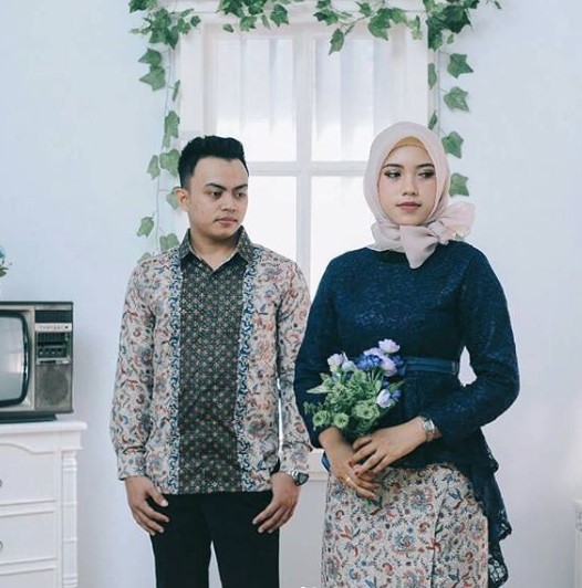  Baju  Couple  Gamis  Polos  Remaja Ragam Muslim