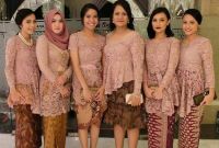 Bentuk Baju Lebaran Keluarga 2020 0gdr Model Kebaya Seragam Trend 2018 Untuk Pernikahan Acara