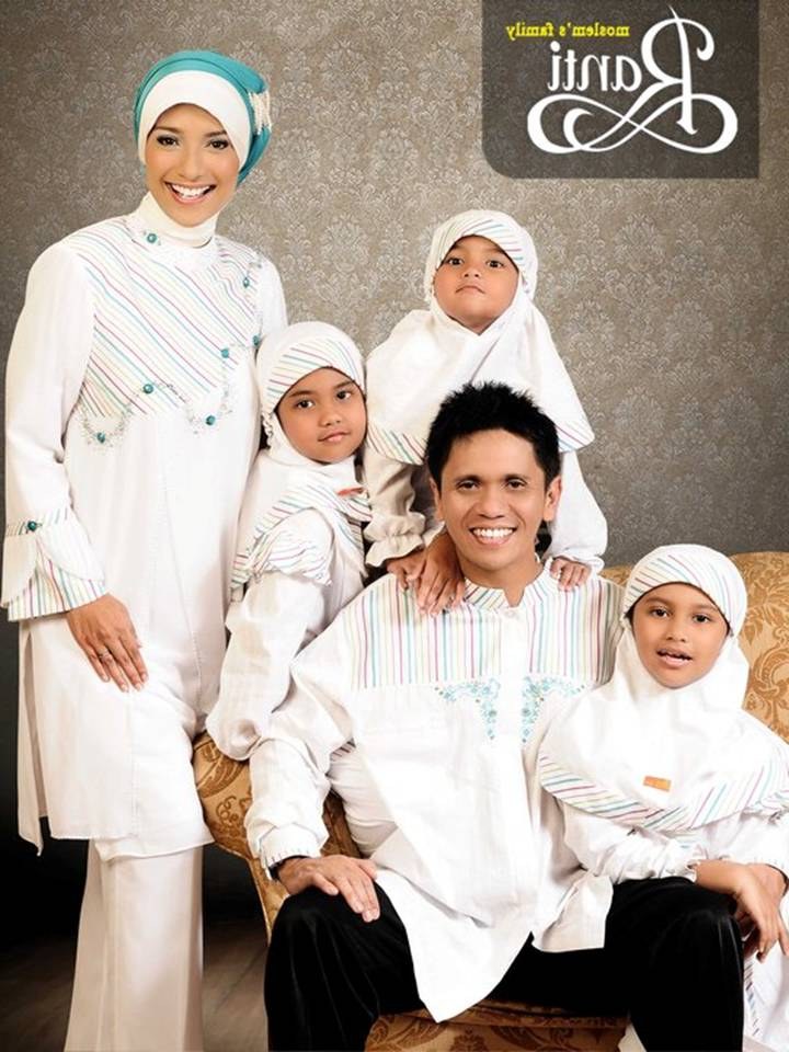 Bentuk Baju Lebaran Keluarga Warna Putih Dddy 55 Model Baju Muslim Seragam Keluarga Warna Putih Terbaru