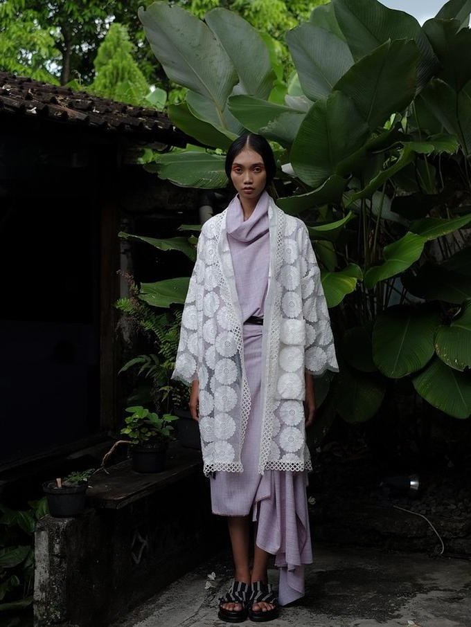 Bentuk Ide Baju Lebaran 4pde Ide Baju Lebaran Modern Etnik Desainer Lokal Dari Batik
