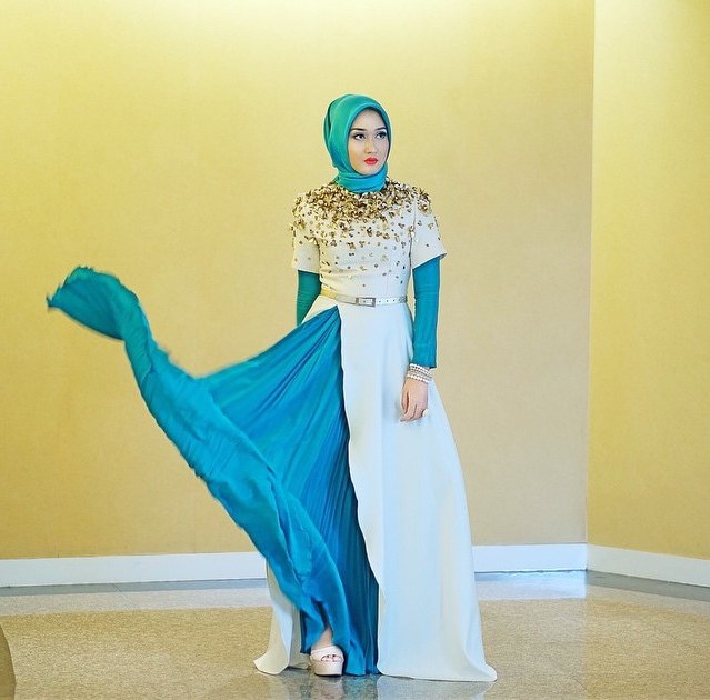 Bentuk Model Baju Lebaran Dian Pelangi 2018 Irdz Koleksi Terbaru Baju Muslim Ciptaan Designer Ternama Dian