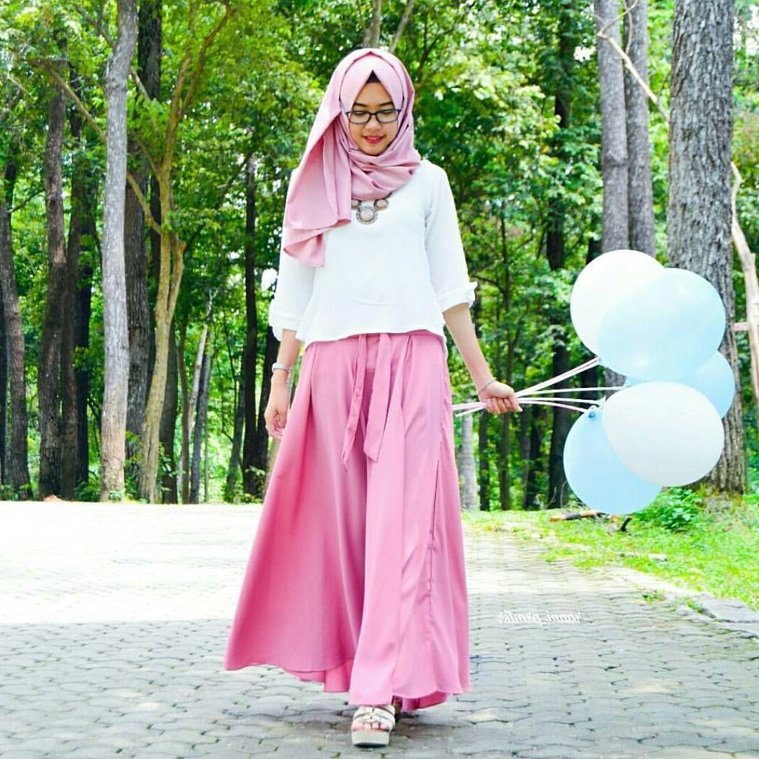 Bentuk Model Baju Lebaran Wanita 2018 Ftd8 18 Model Baju Muslim Terbaru 2018 Desain Simple Casual