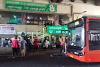 Design Harga Baju Lebaran Keluarga Tanah Abang Xtd6 Belanja Baju Lebaran Pasar Tanah Abang Masih Jadi Pilihan