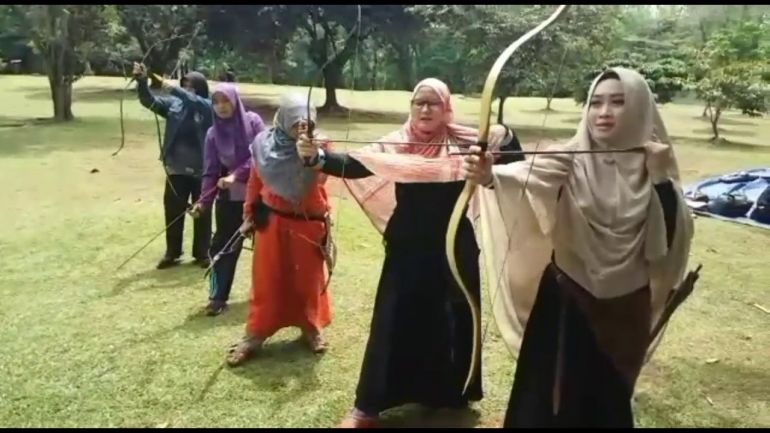 Design Muslimah Bercadar Memanah Qwdq 6200 Koleksi Gambar Kartun Wanita