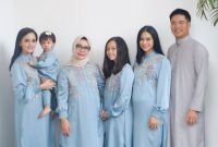 Ide Baju Lebaran Sekeluarga Kvdd 20 Parade Seragam Lebaran Dari Famili orang Terkenal