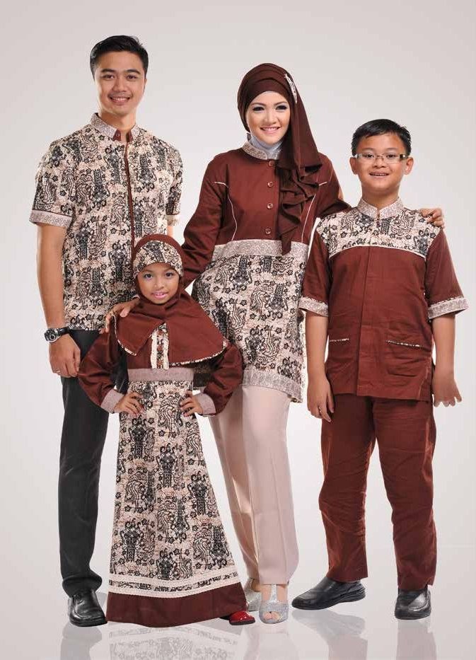 Ide Baju Lebaran Untuk Sekeluarga Tldn 10 Model Baju Muslim Sekeluarga Couple Modern Terbaru 2017