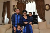 Ide Lihat Baju Lebaran Fmdf Keluarga Krisdayanti Berbagi Kasih Saat Lebaran