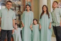 Inspirasi Baju Lebaran Keluarga Anang ashanty Ftd8 Anang Lebaran Serba Hijau Dan Masa Tua Di Bali Tulkenyut